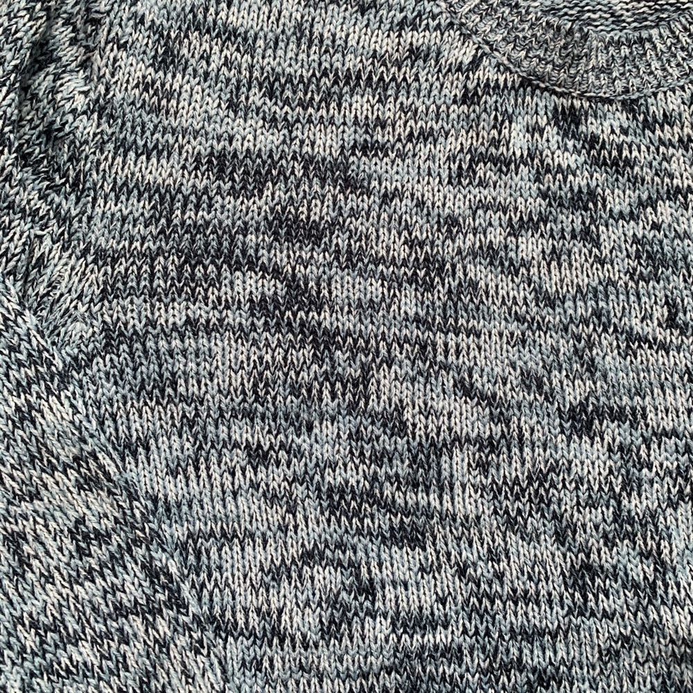 Cropped Sweater - Picture 3 of 5